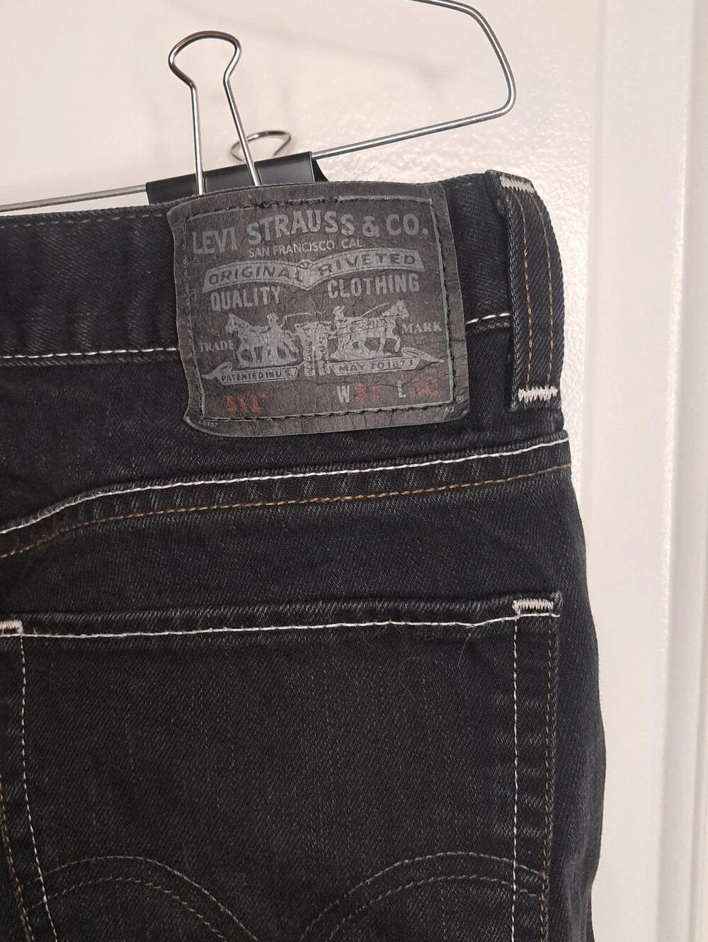 Levi’s 511 Line 8 Black Contrast Stitch Jeans Mens 31x30 100% Cotton Minimalist